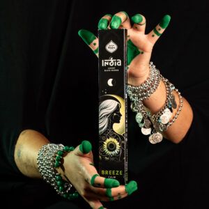 Sagrada Madre - Linea India Black - BRISA (CALMA)