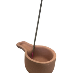 Bruciatore in terracotta marrone fatto a mano
