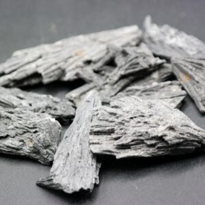 Cianite nera Scopa di Strega